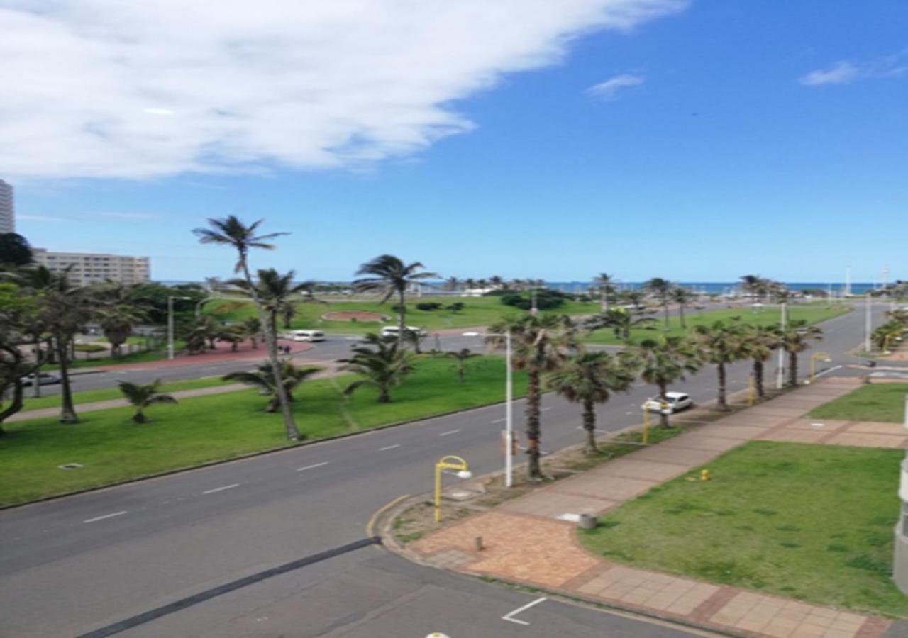 Regal Inn North Beach Durban Exterior photo