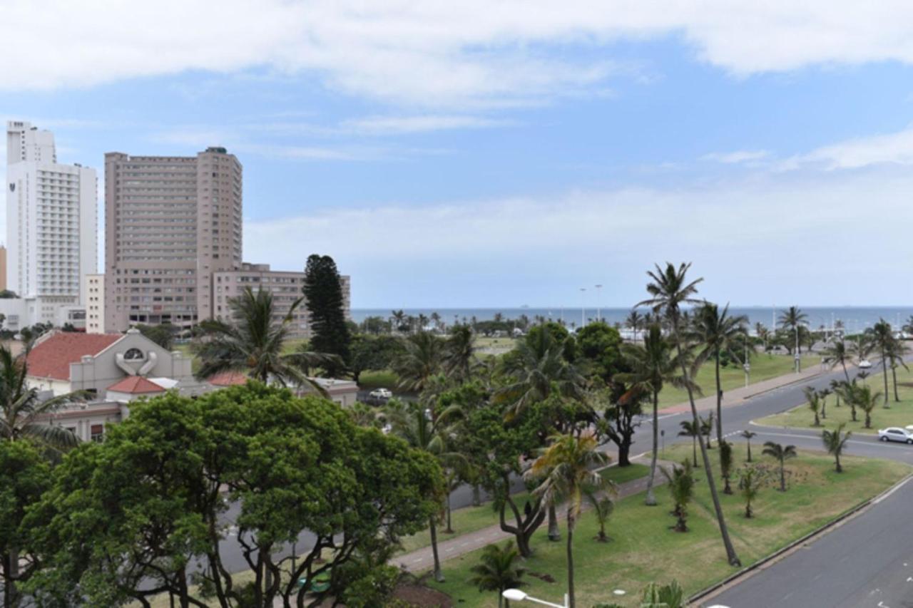 Regal Inn North Beach Durban Exterior photo